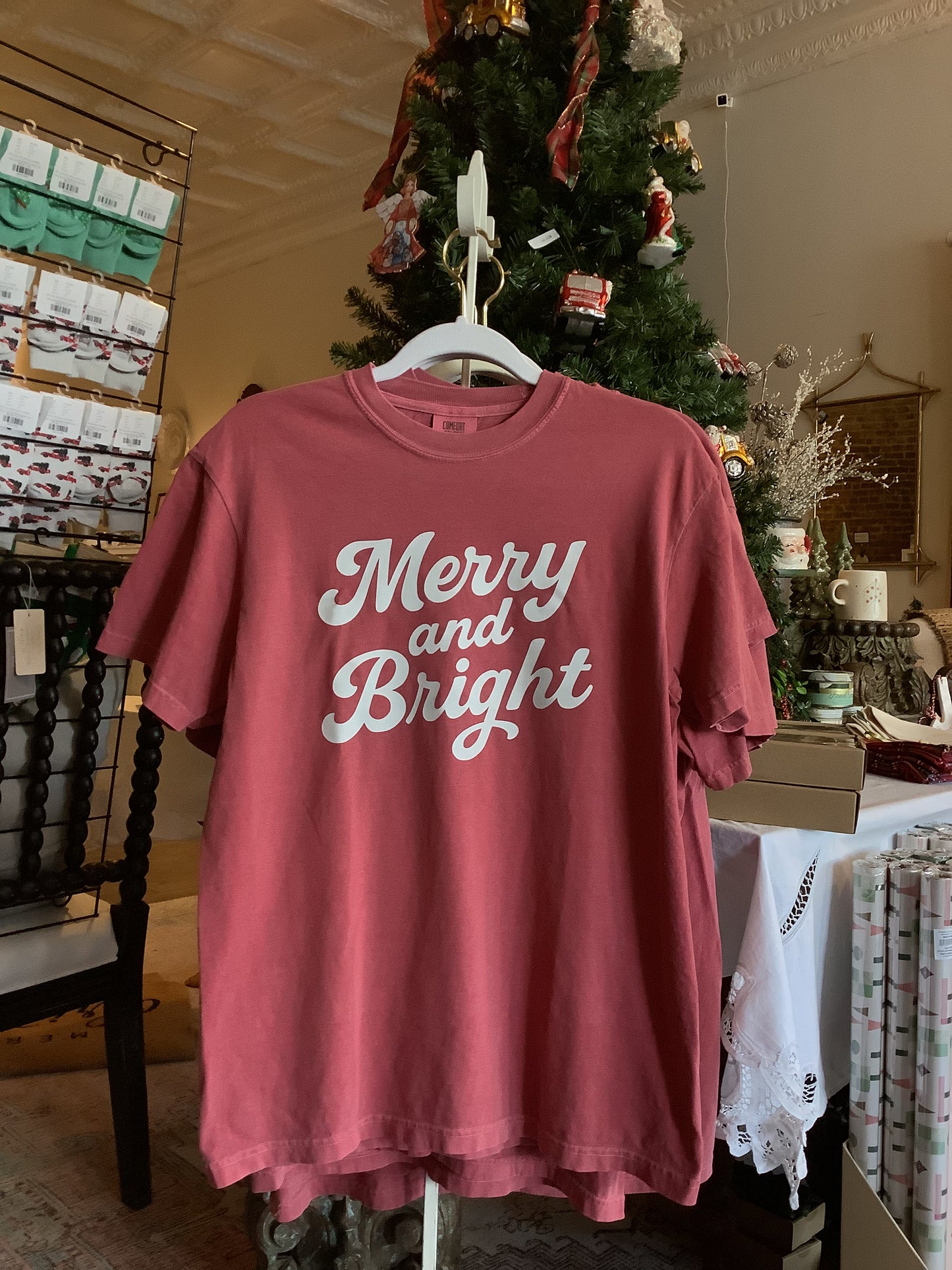 Christmas graphic tee-Merry and Bright
