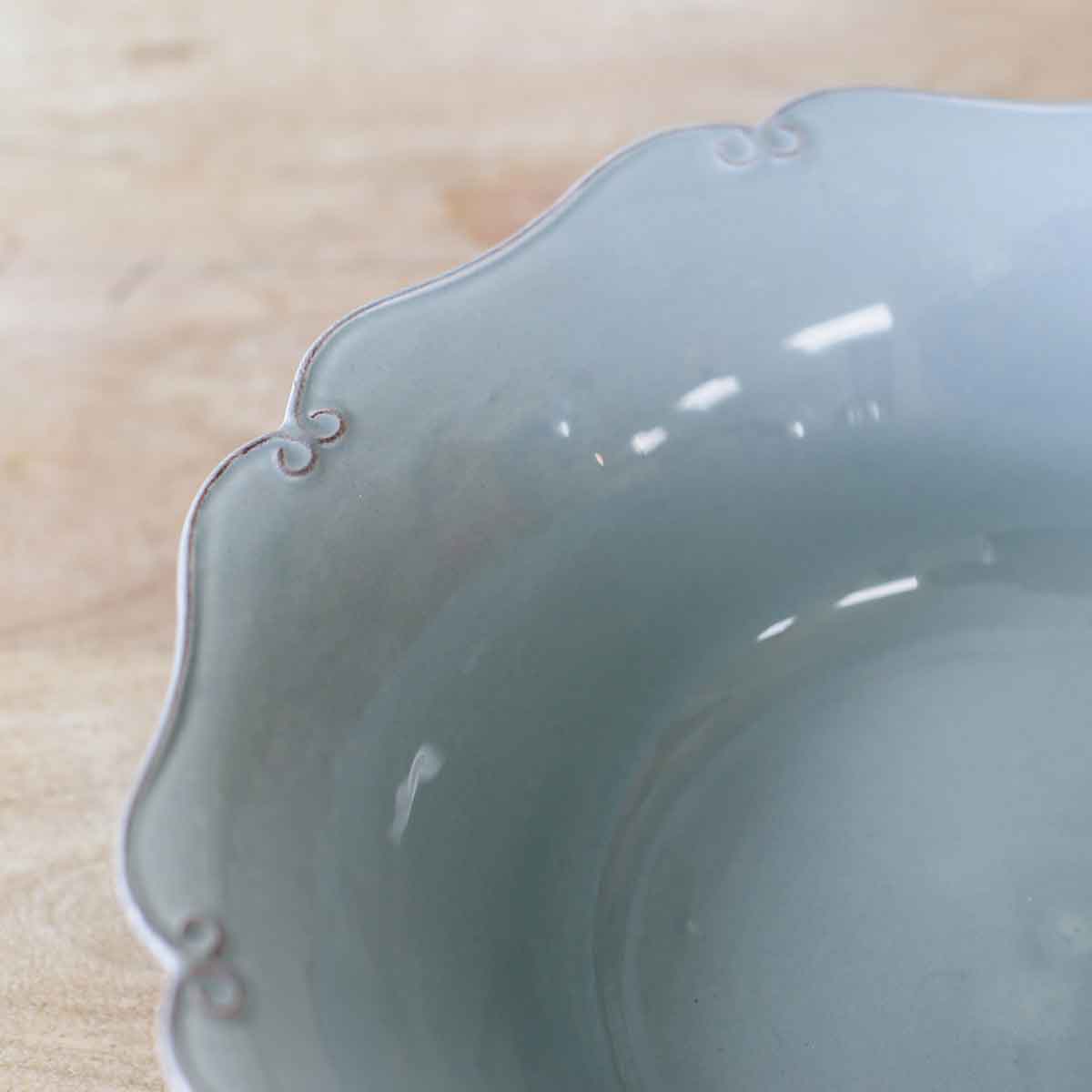 Everett Serving Bowl Light Blue 13"