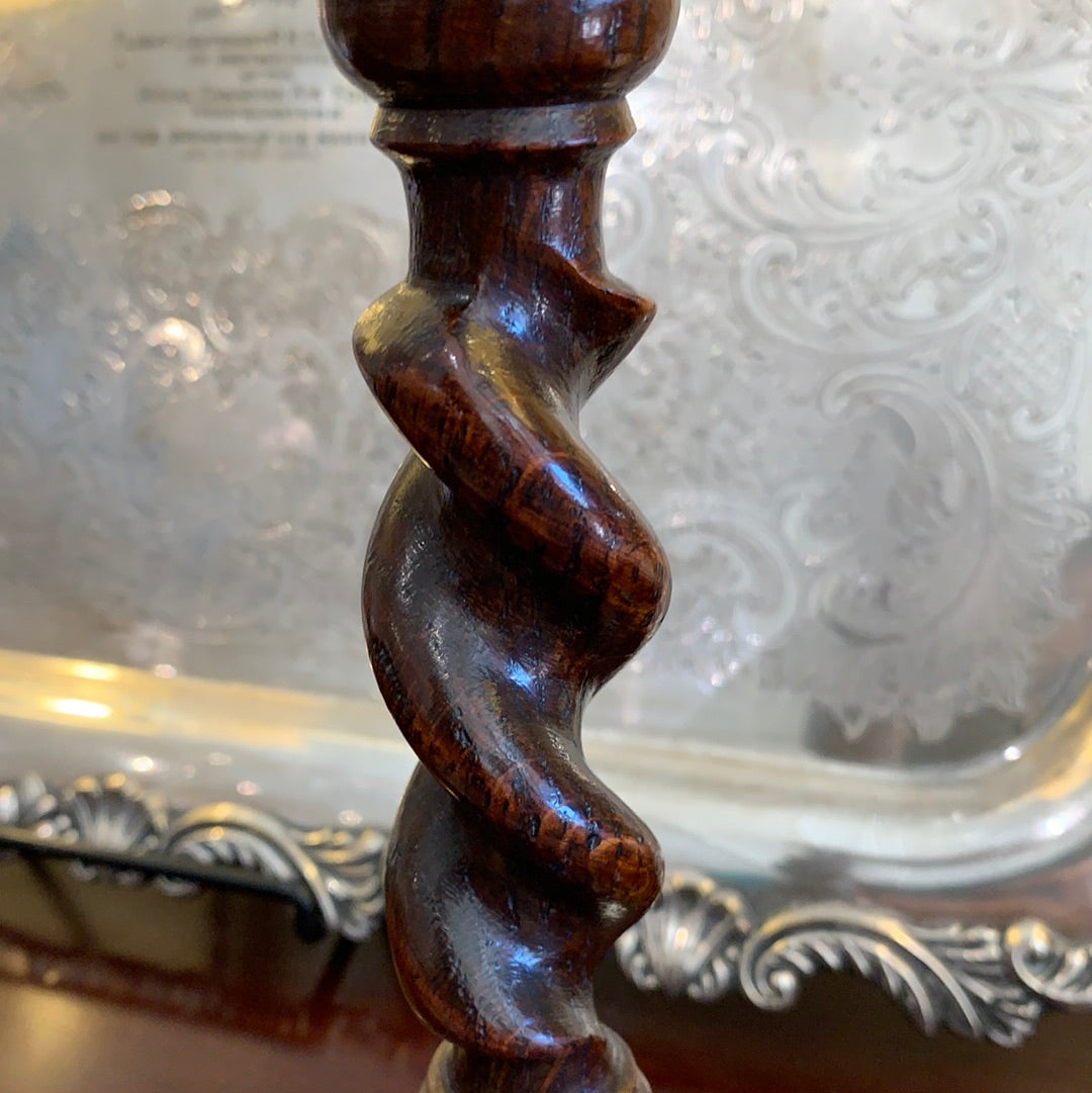PR. CLOSED TWIST CANDLESTICKS