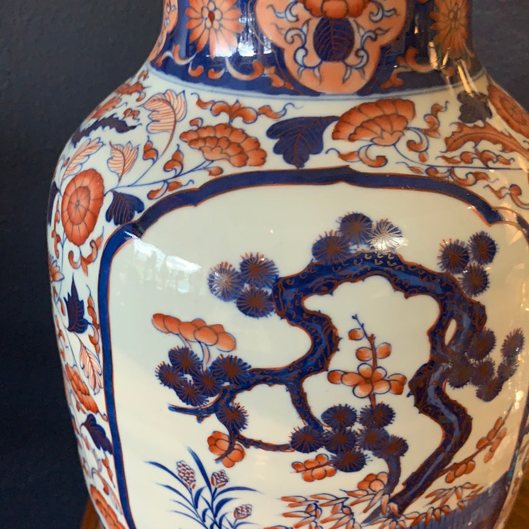 PORCELAIN IMARI VASE LAMP