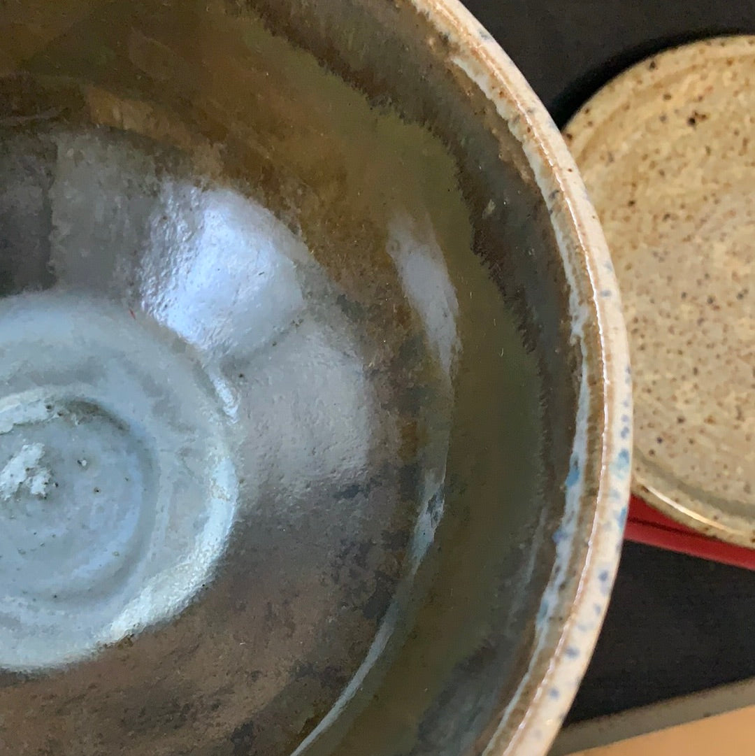 6 OLIVE w/TAN RIM BOWL