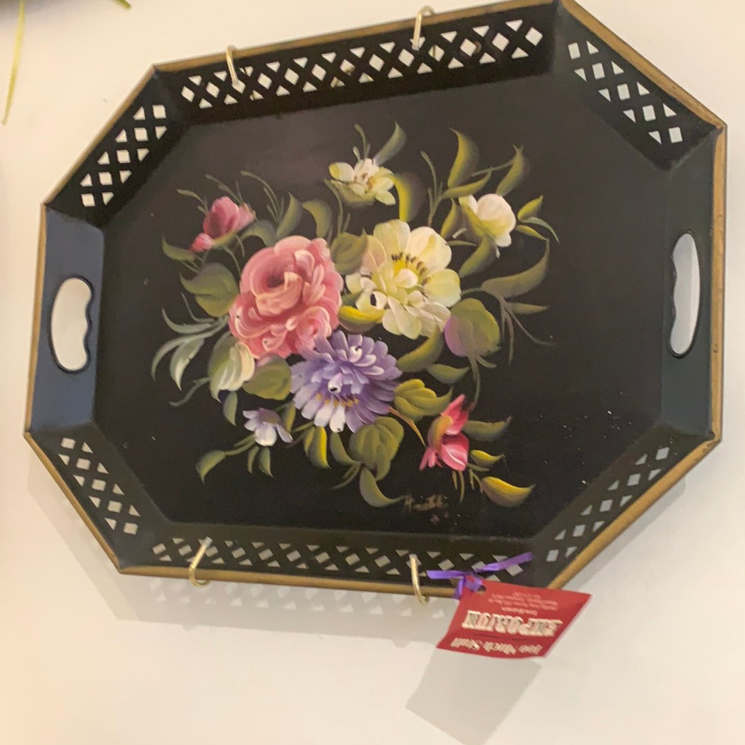 TOLE TRAY