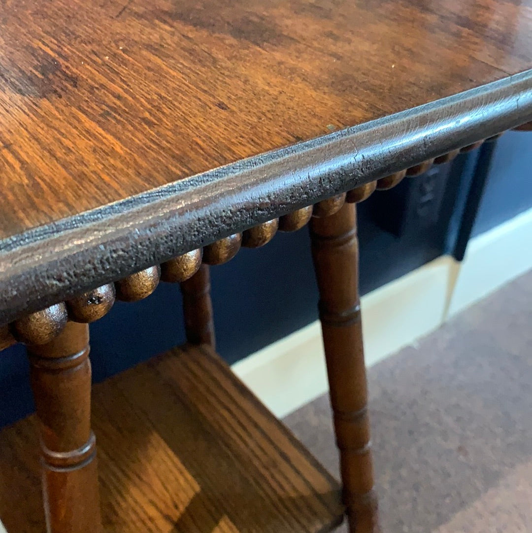 SM. SQUARE OAK TABLE
