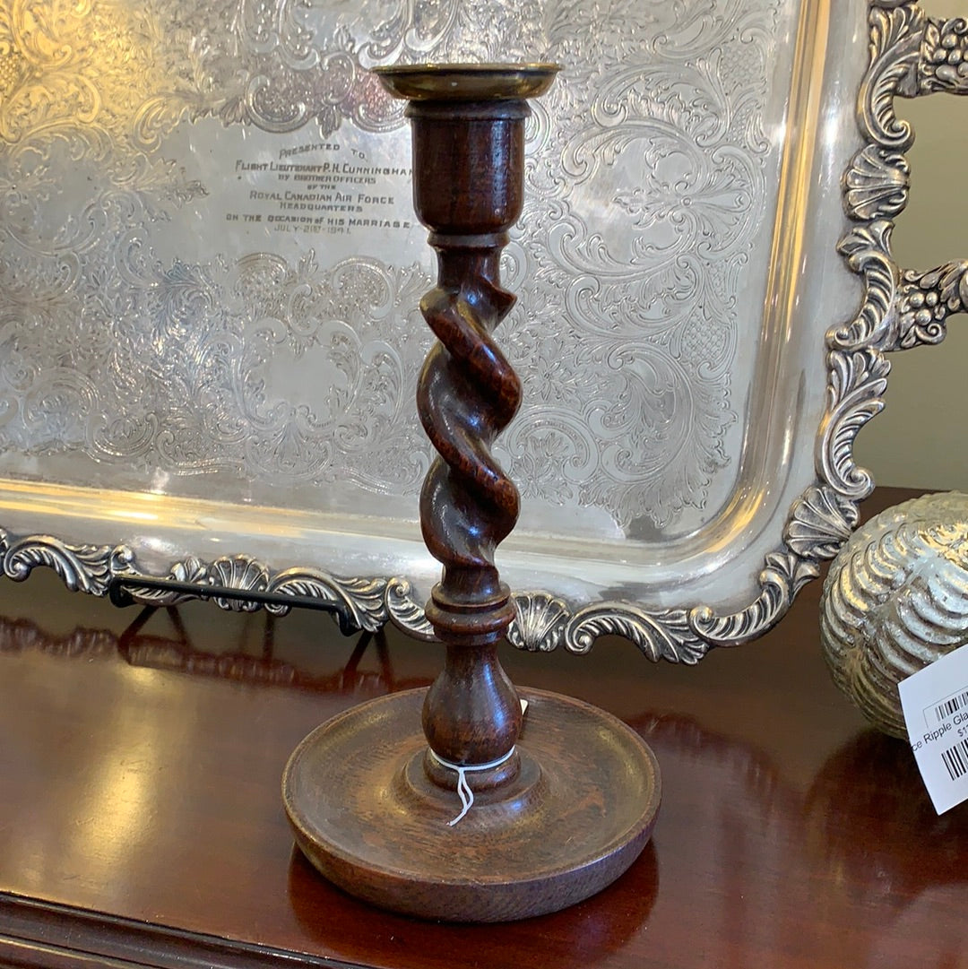 PR. CLOSED TWIST CANDLESTICKS