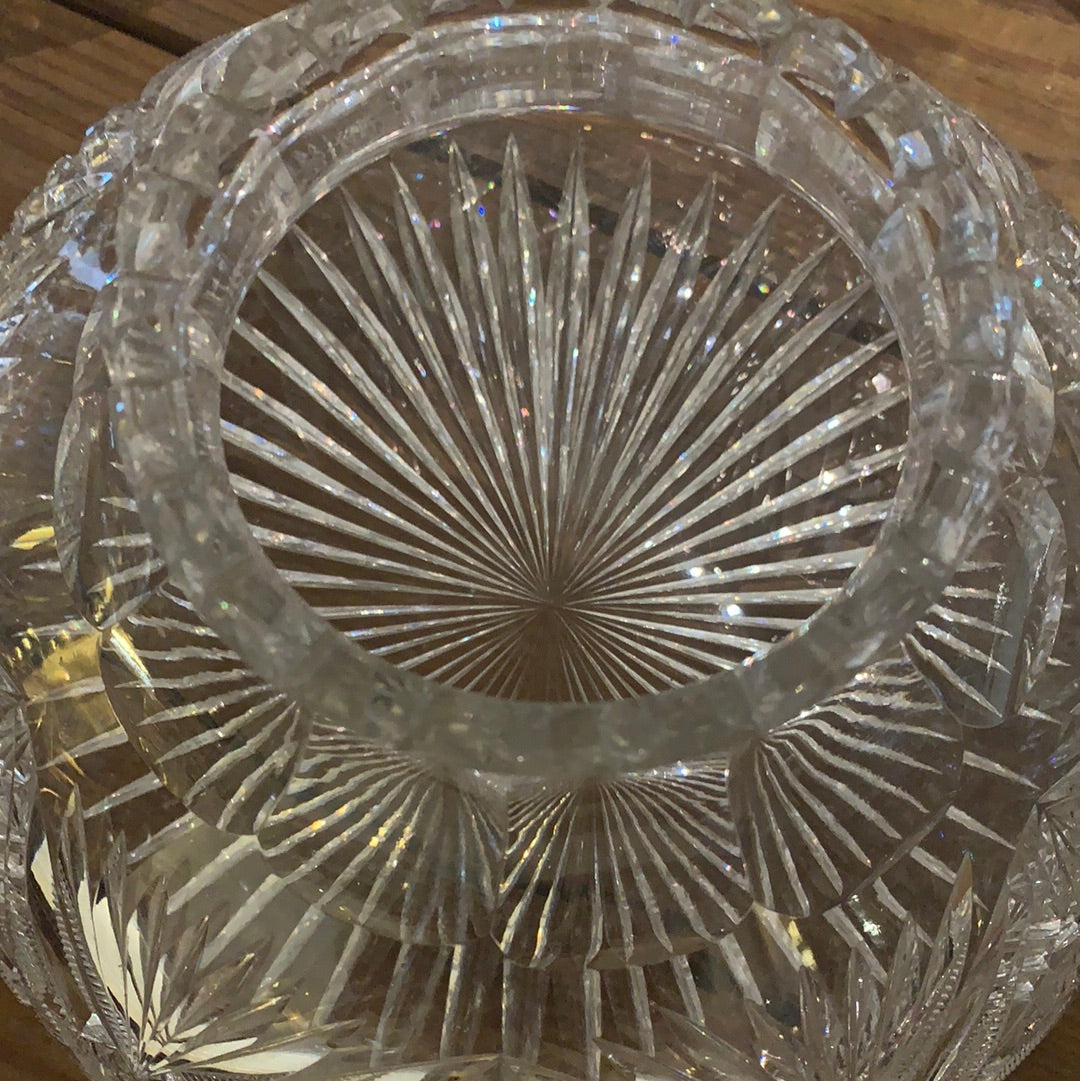 CUT GLASS FLOWER CENTER VASE