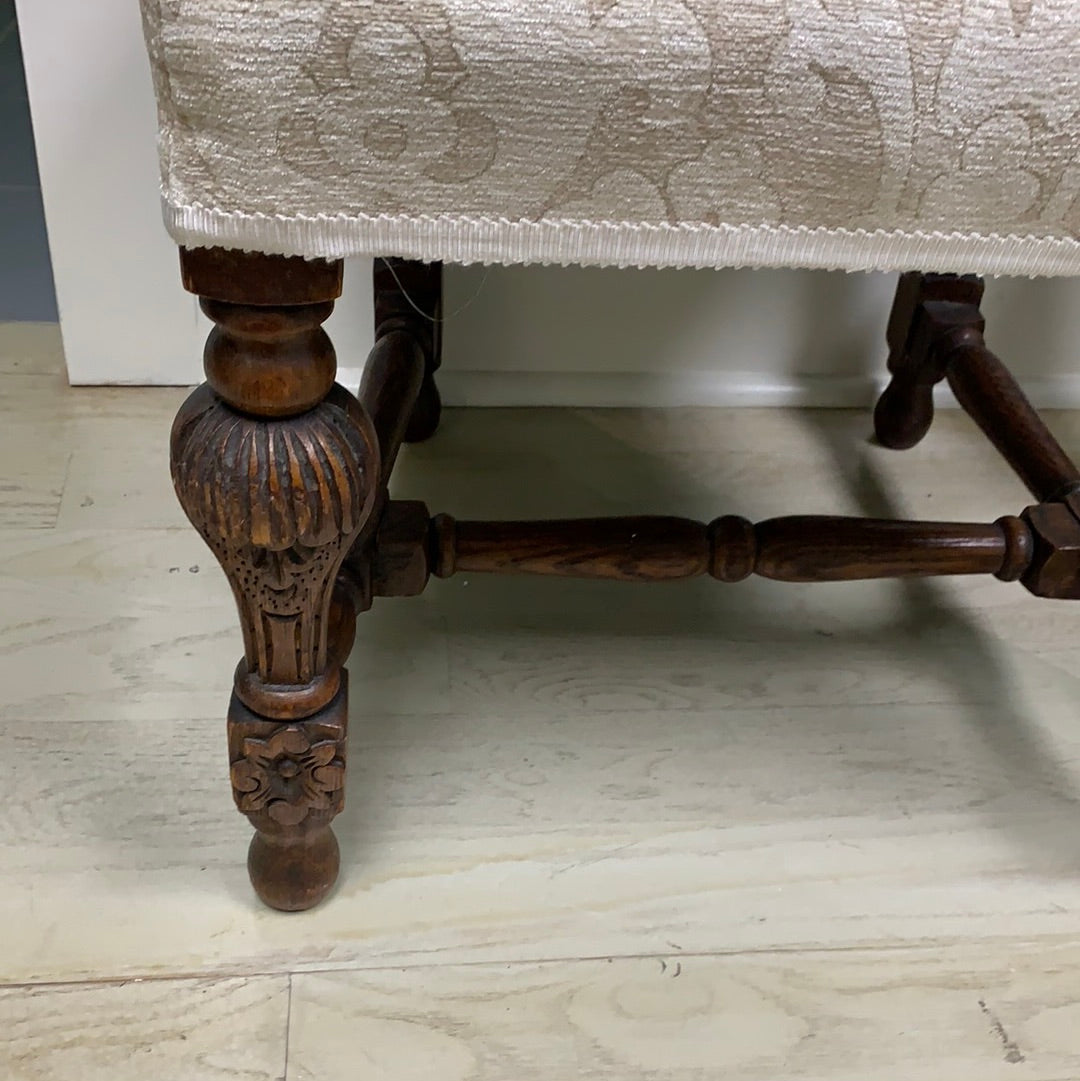 ANTIQ.CARVED ENGLISH HALL CHAIR