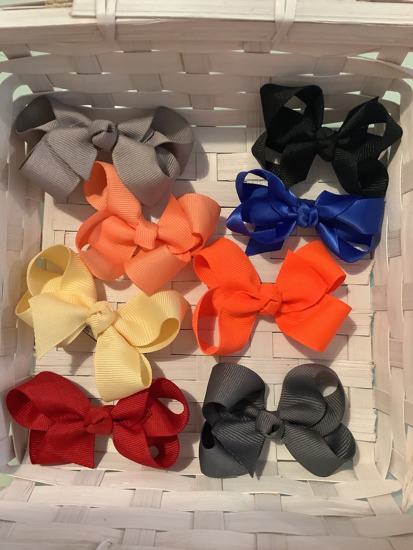 Small Bows (Assorted Colors)