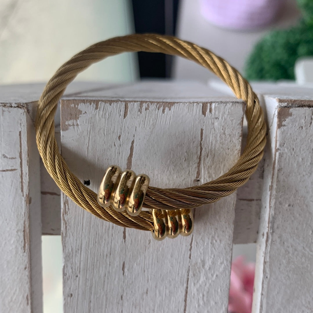 Twisted Gold Design Bangle