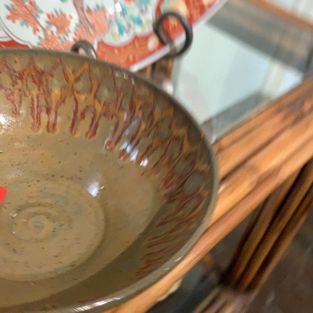 8 OLIVE BROWN POTTERY BOWL