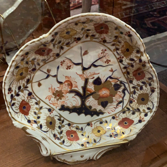 IMARI SHELL SHAPED DISH