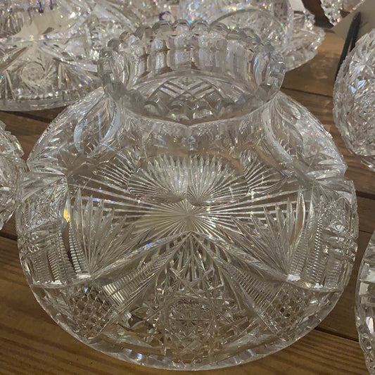 CUT GLASS FLOWER CENTER VASE