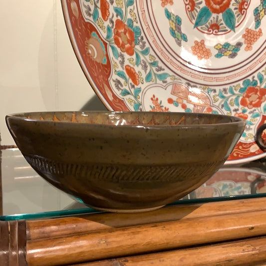 8 OLIVE BROWN POTTERY BOWL